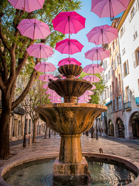 Fontaine Place aux Aires l’été
